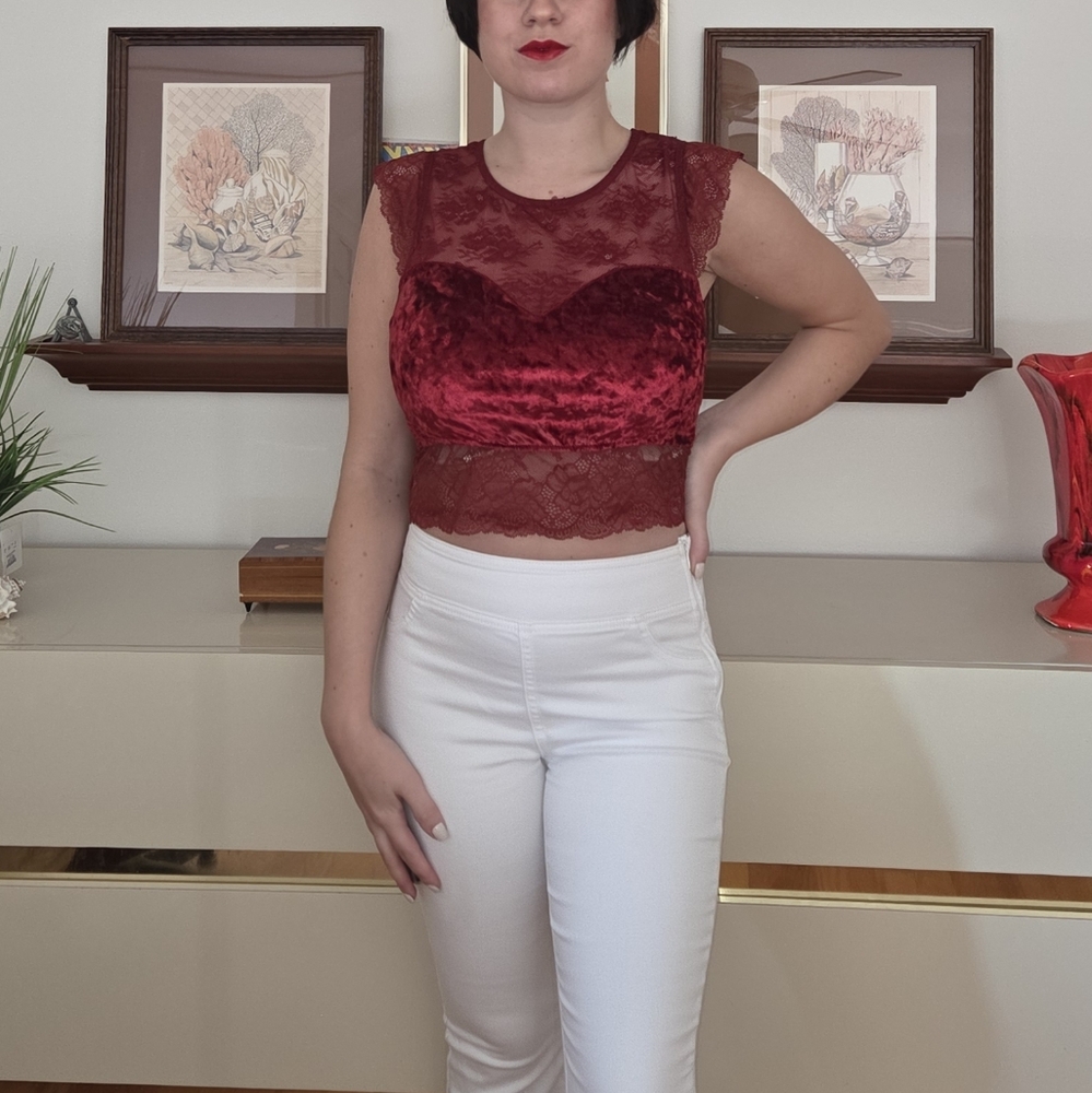 Crushed Red Velvet & Lace Sweetheart Crop Top